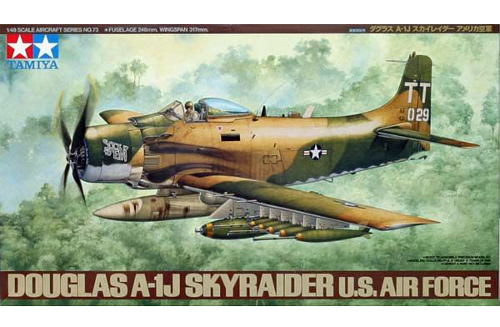 TA61073 1/48 DOUGLSA A-1J SKYRAIDER U.S AIR FORCE