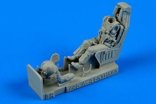 CP48078 1/48 US Navy fighter pilot with ejection seat for A-4