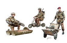 CB35192 1/35 WWII British Paratroopers in Action Set